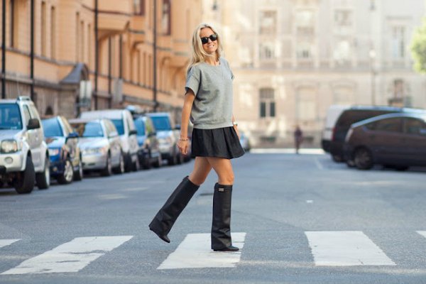 Fashion obsession: сапоги на танкетке с широким голенищем от