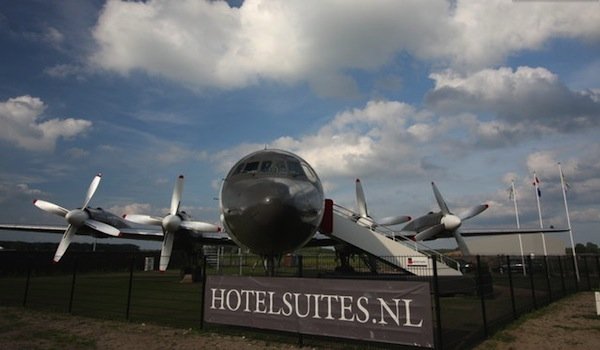 Entire Airplane Suite, Нидерланды