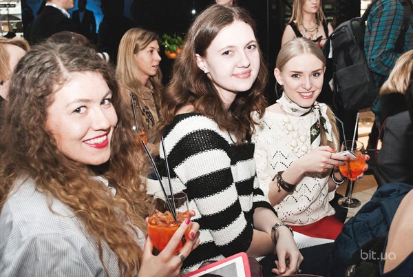 День рождения торгового центра Mandarin Plaza