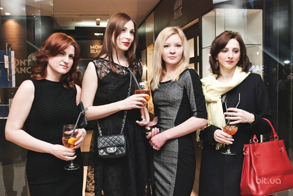 День рождения торгового центра Mandarin Plaza