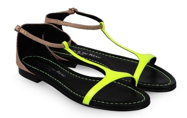 Выбор редакции: 25 трендовых сандалей лета