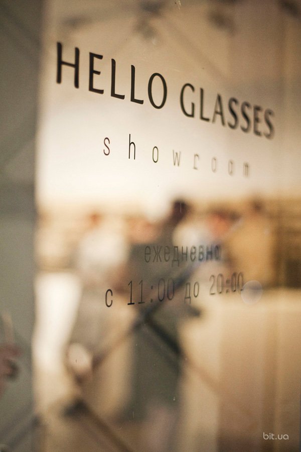 Открытие нового магазина очков Hello Glasses