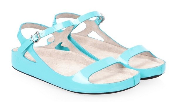 Выбор редакции: 25 трендовых сандалей лета