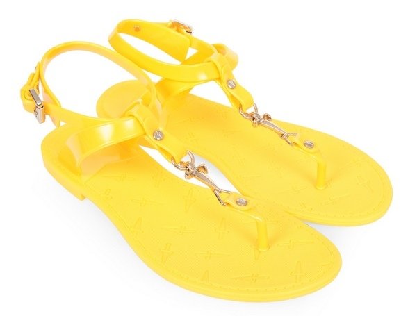 Выбор редакции: 25 трендовых сандалей лета