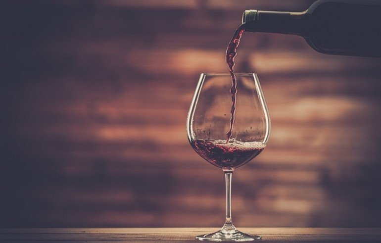 wine-glass-wine-wood