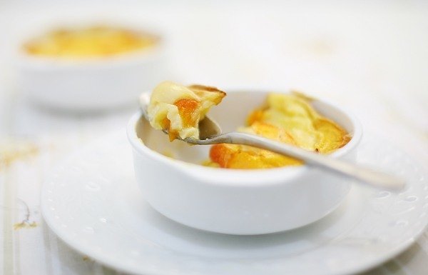 Десерт в микроволновке: клафути из ежевики