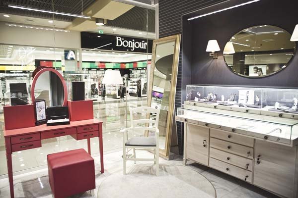 Shopping-точка: бутик Ювелирного Дома "SOVA"