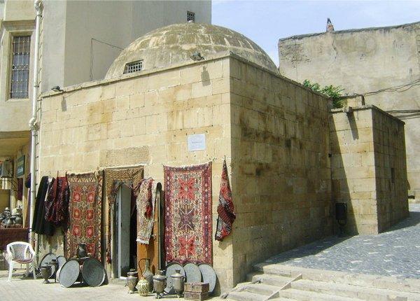 800px-Medrese(school-mosque)-Old_City_Baku_Azerbaijan_1646 1