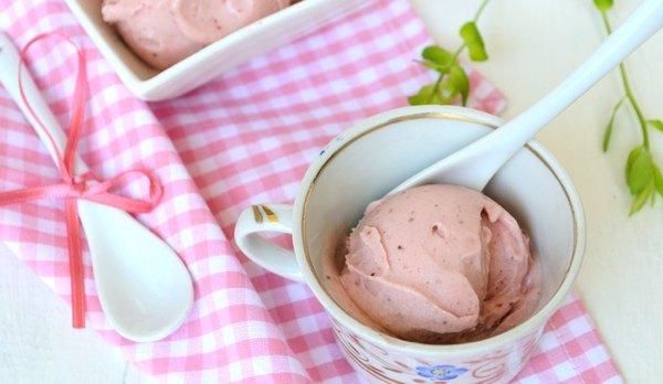 Полезные десерты: три веганский мороженых без молока