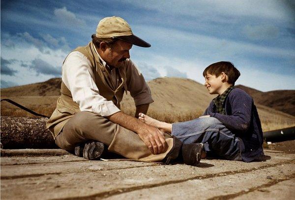 ernest-hemingway-y-su-hijo-gregory-sun-valley-idaho-octubre-1941-sun-valley-idaho
