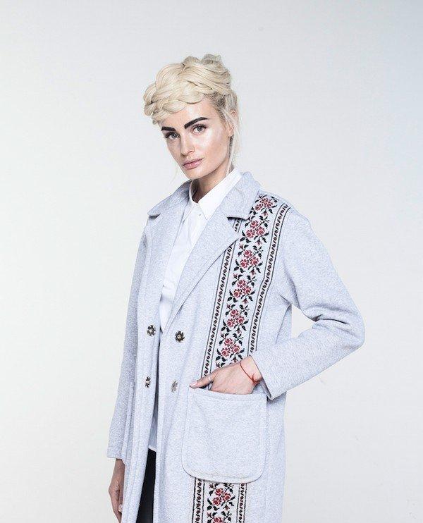 Топы и свитшоты с объемными рукавами