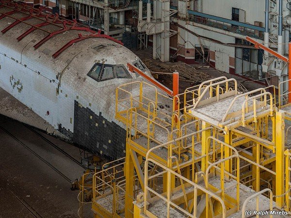 abandoned-soviet-space-shuttle-hangar-buran-baikonur-cosmodrome-kazakhstan-ralph-mirebs-22