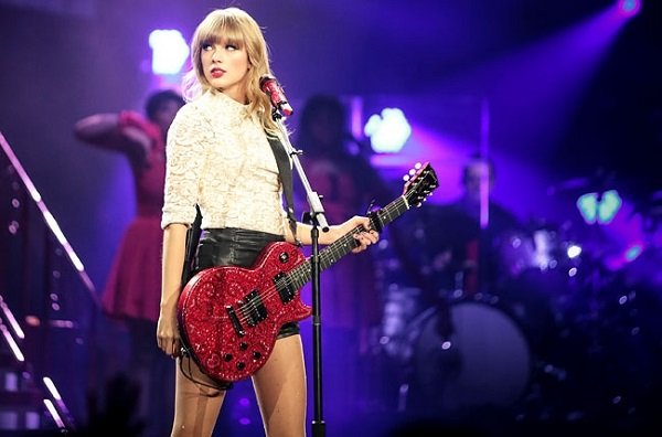 taylor-swift-red-tour-opener-650-430