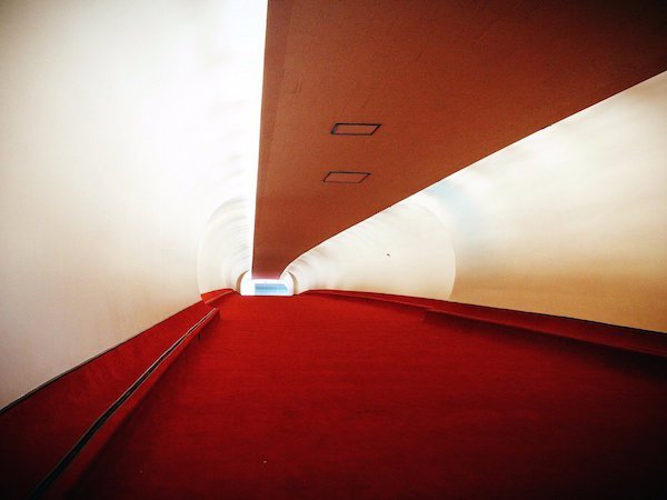 twa terminal empty hallway