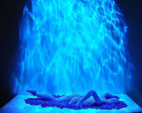 1442843354-1442603161-lego-art