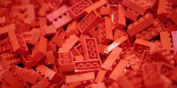 landscape-1442843575-lego-red