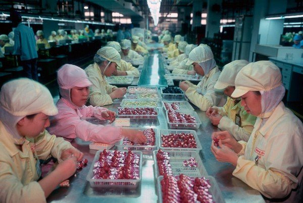 04-toy-factories
