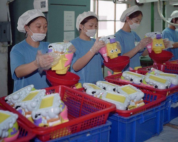07-toy-factories