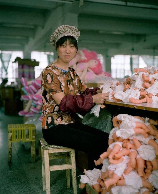 11-toy-factory-portraits