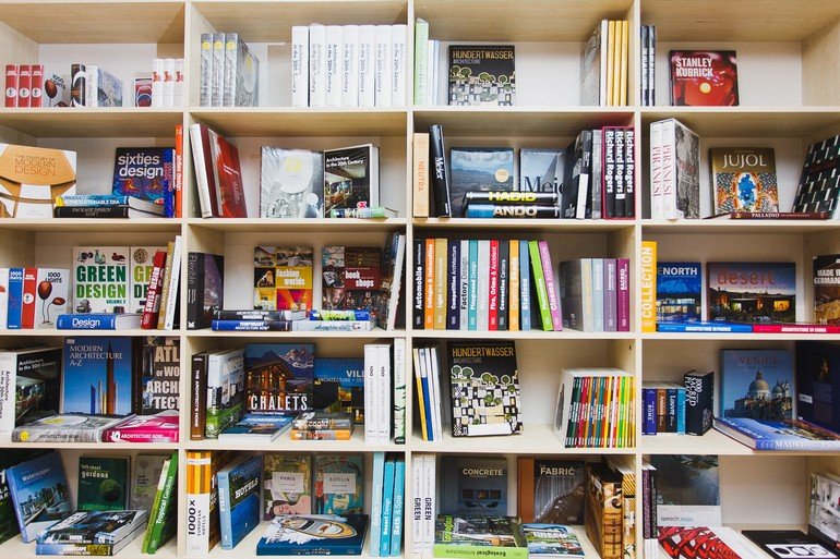 resident_bookshelf